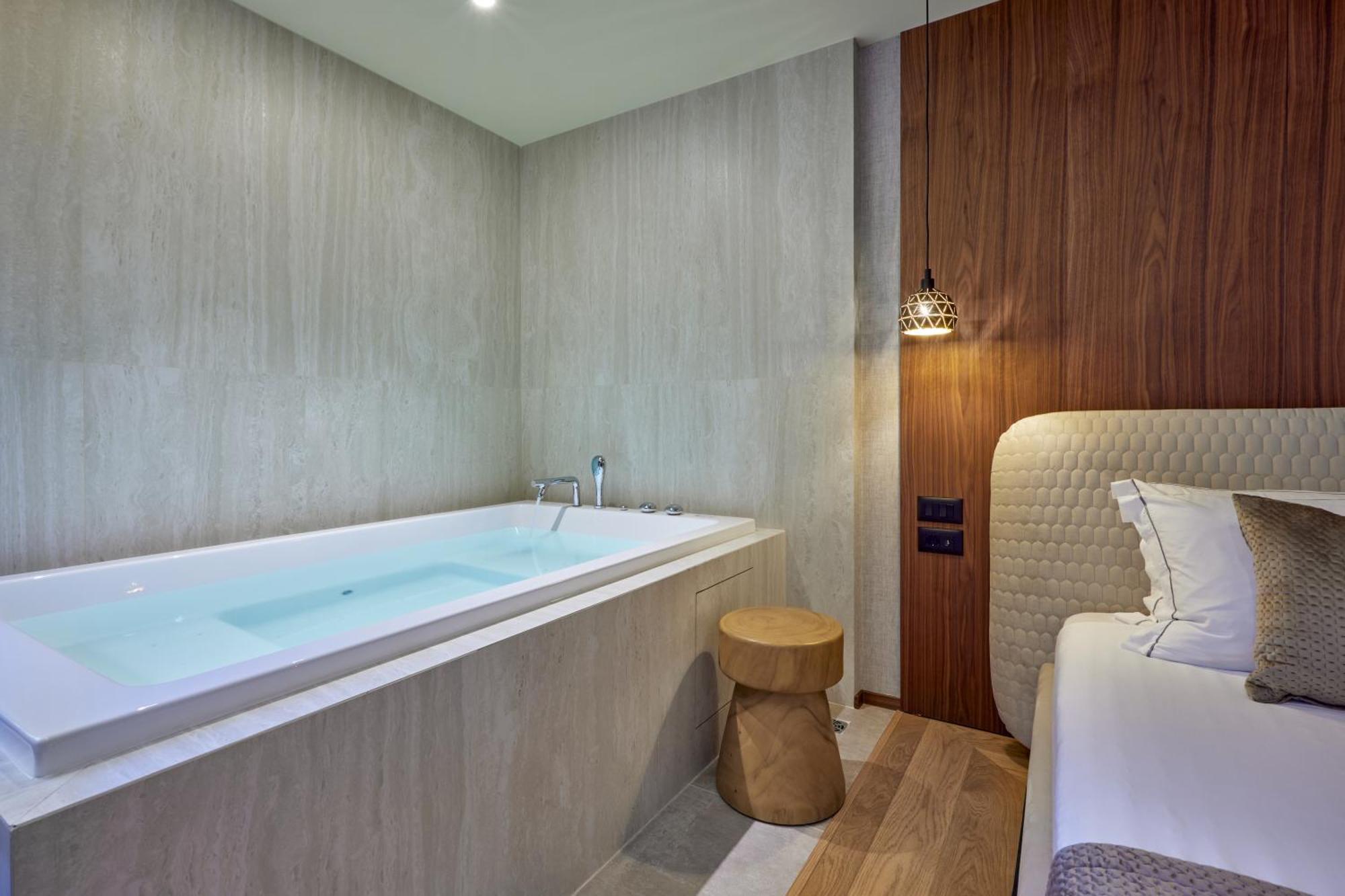 Valis Luxury Hotel Vlorë Eksteriør billede