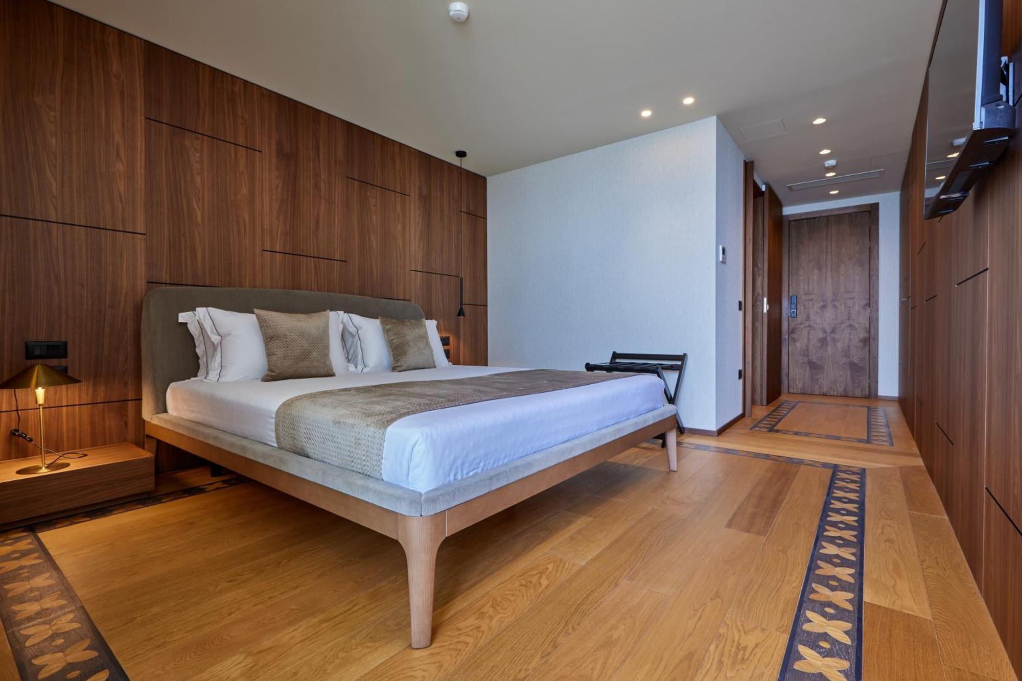 Valis Luxury Hotel Vlorë Eksteriør billede
