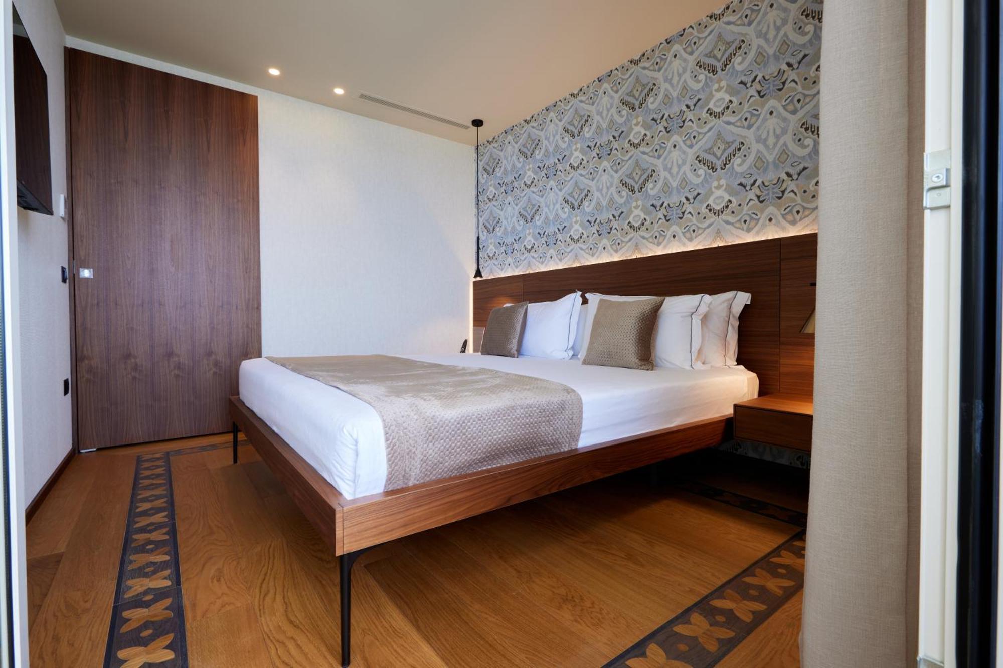 Valis Luxury Hotel Vlorë Eksteriør billede