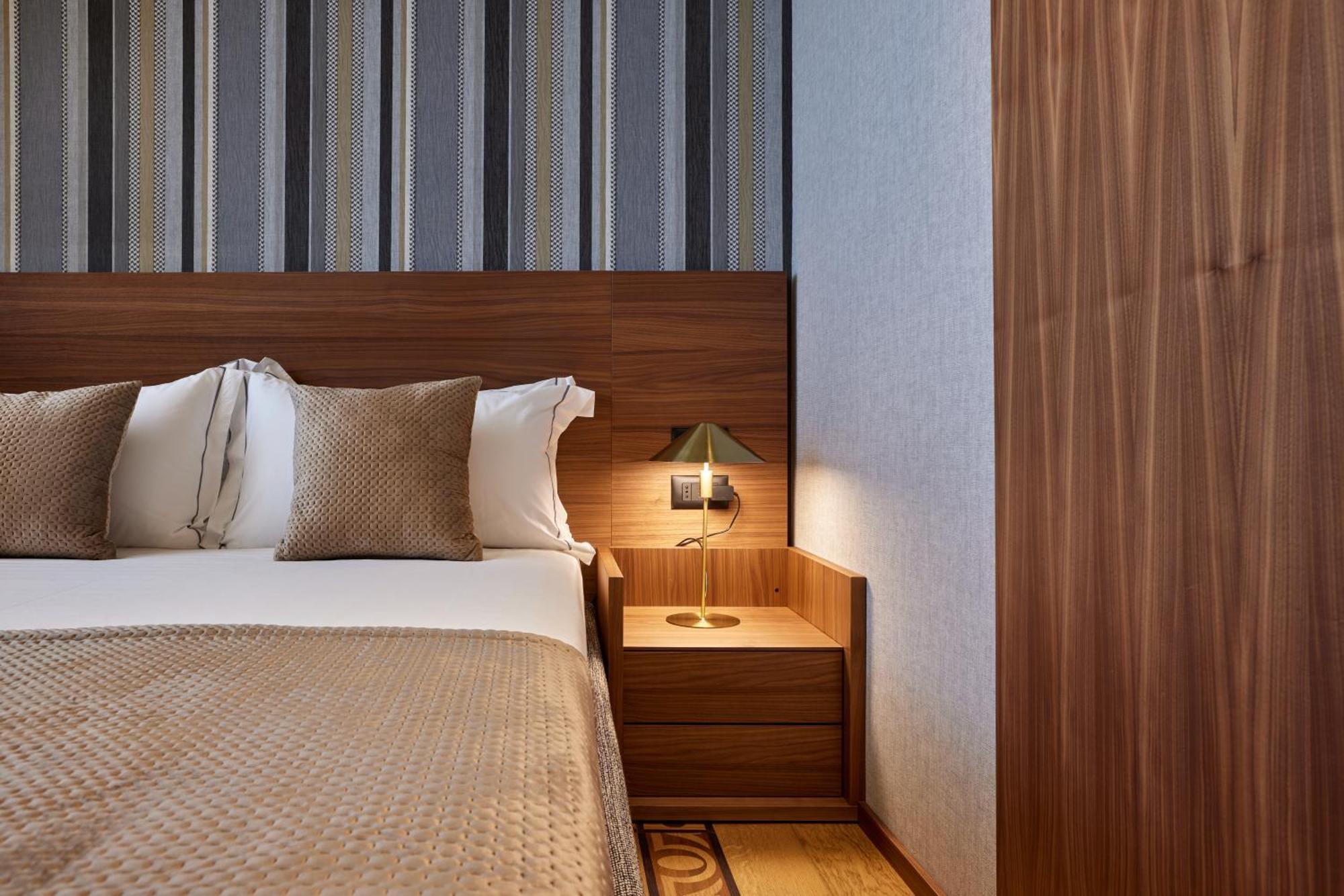 Valis Luxury Hotel Vlorë Eksteriør billede
