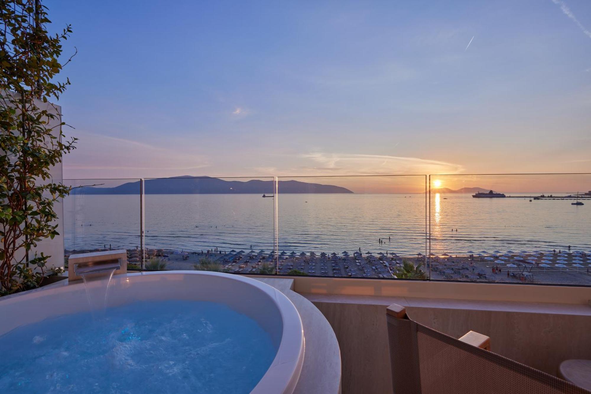 Valis Luxury Hotel Vlorë Eksteriør billede