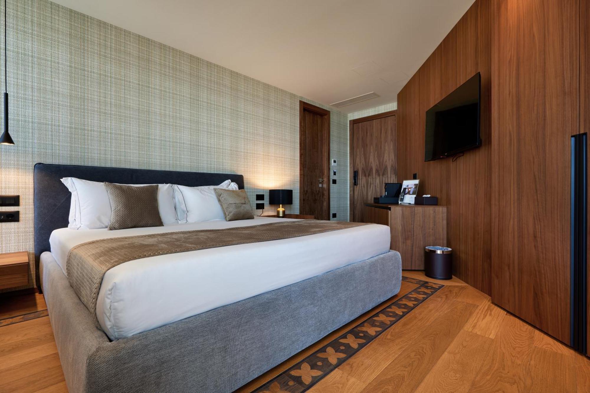 Valis Luxury Hotel Vlorë Eksteriør billede