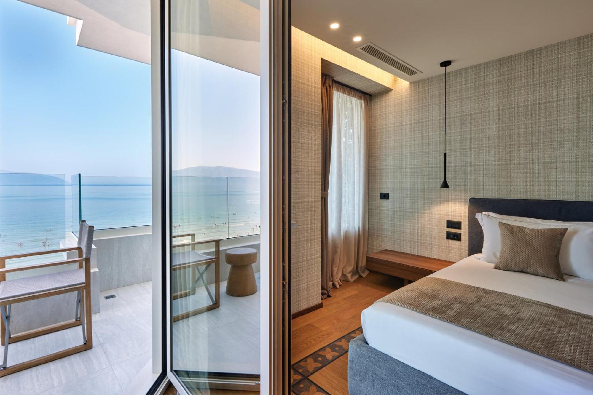 Valis Luxury Hotel Vlorë Eksteriør billede