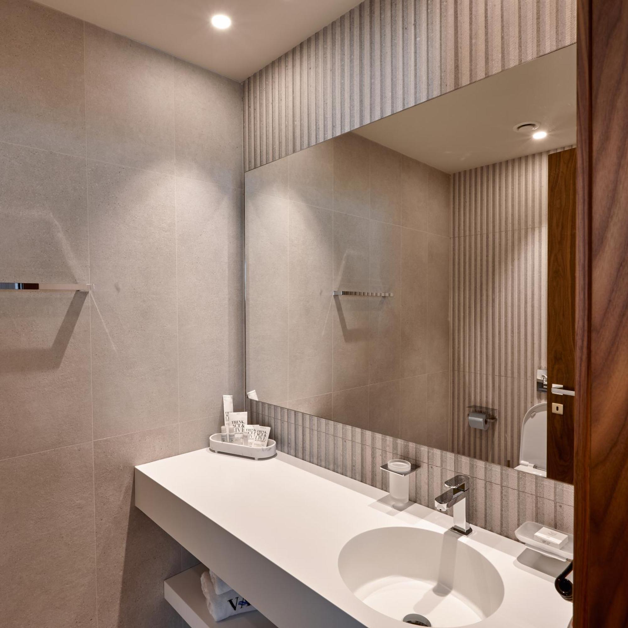 Valis Luxury Hotel Vlorë Eksteriør billede