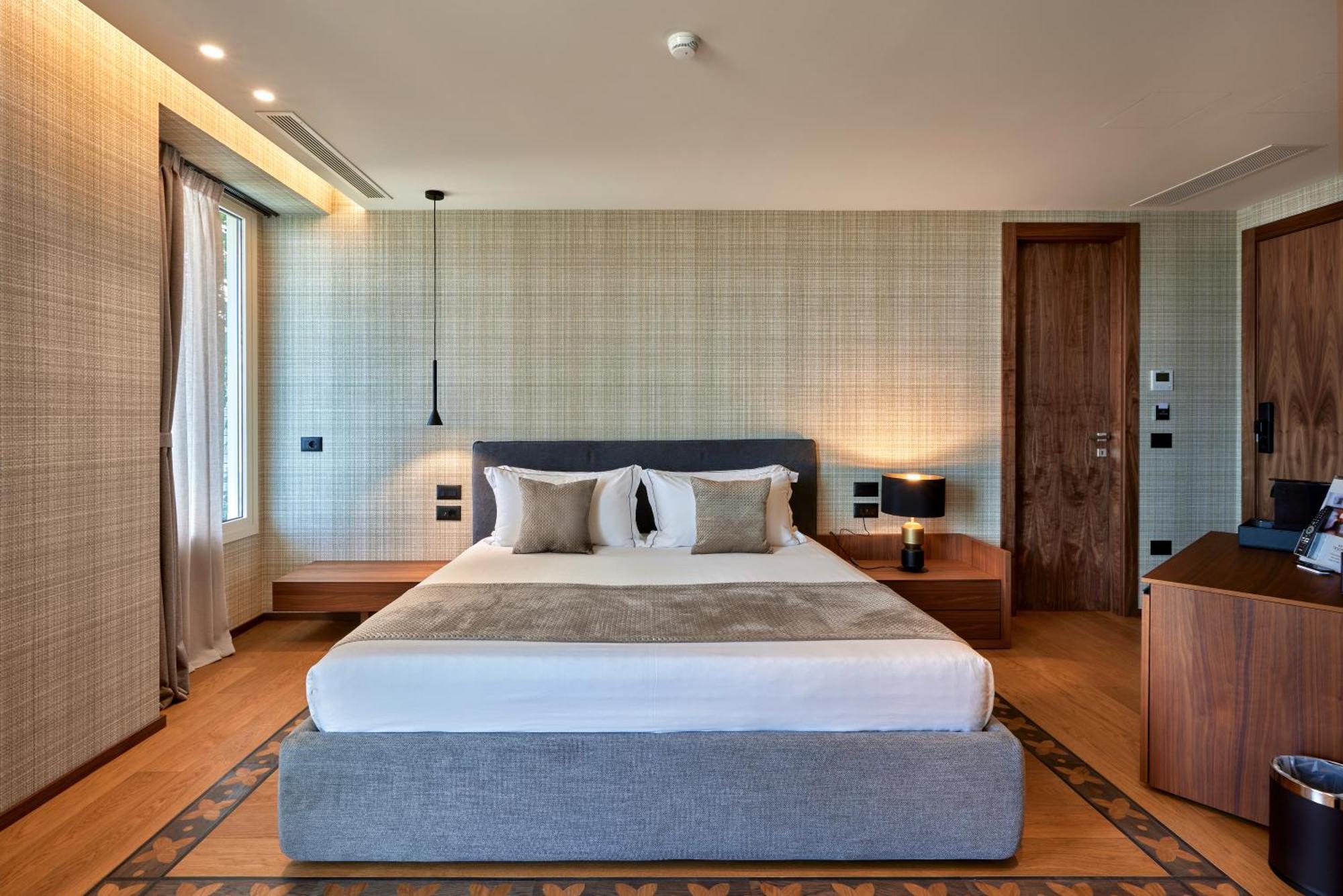 Valis Luxury Hotel Vlorë Eksteriør billede